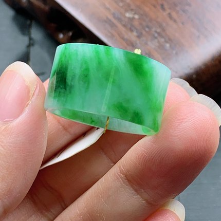 20-21号缅甸天然A货翡翠 T974 内径19.5/13/2.4mm 阳绿扳指戒指