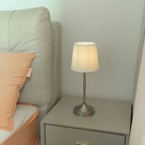 Metal Base Small Table Lamp 2200K Warm Light Bedside Dining