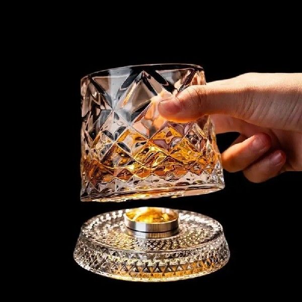 【Whiskey Glasses Rotating Whisky Glass With Glass Base 360图片