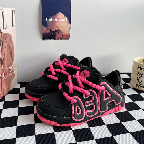 复古百搭小众板鞋潮流