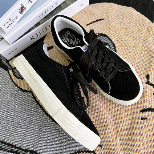 黑色复古滑板鞋潮情侣