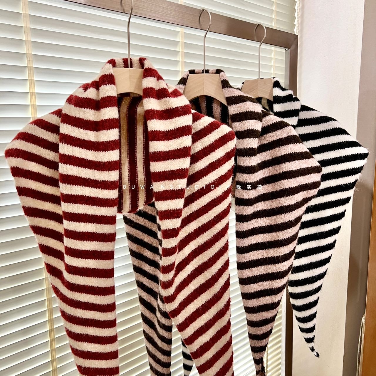 秋冬条纹洋气韩系羊毛混纺披肩