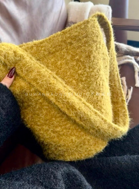 巨巨巨好看！Little*Things黄果树软绒软单肩斜挎大容量水桶包