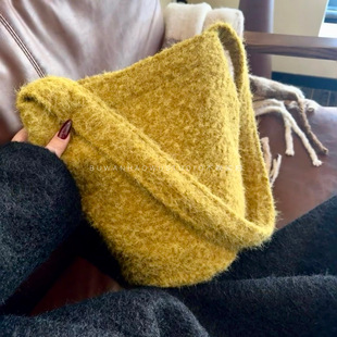 巨巨巨好看！Little*Things黄果树软绒软单肩斜挎大容量水桶包