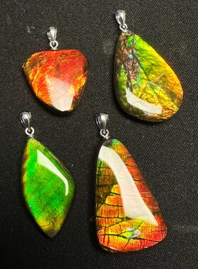 925银顶扣天然加拿大树脂面斑彩石吊坠