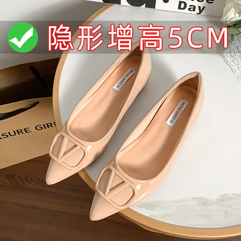 金属V扣漆皮裸色女鞋2026春秋平底浅口名媛风内增高小码单鞋32码