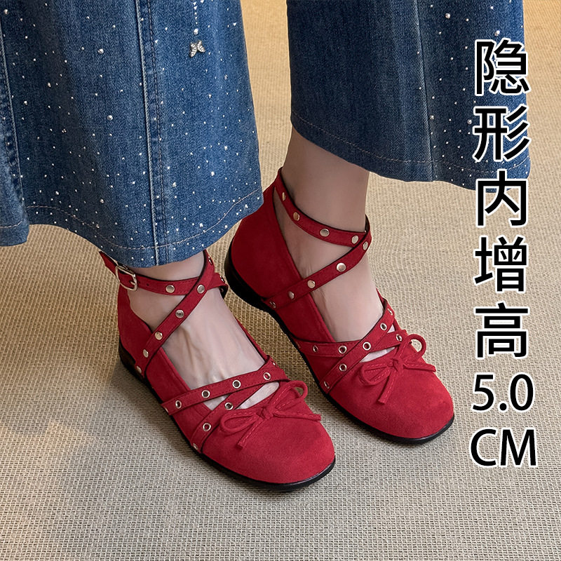 2026年新款夏季法式时尚百搭蝴蝶结绑带浅口打钉红色芭蕾单鞋女