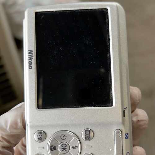 尼康COOLPIX S210数码相机，银色机身，相机报错！—议价