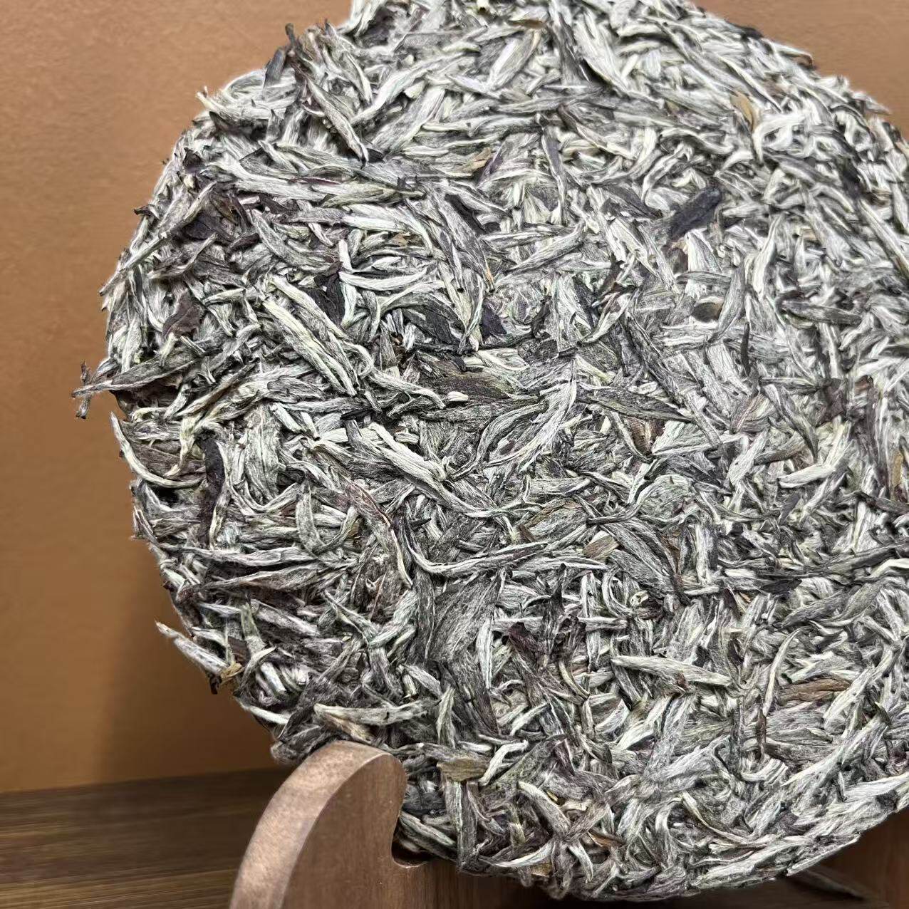 【新品】 2014年 银针 茶饼 老有所依 福鼎白茶 300g