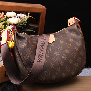 优草坊正品真皮女包2025新款时尚百搭复古单肩斜挎大容量饺子包