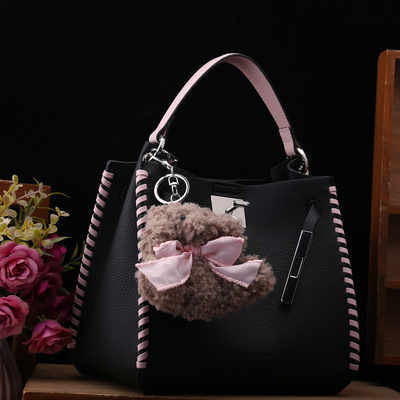 劳拉时黛真皮大容量手提斜挎包