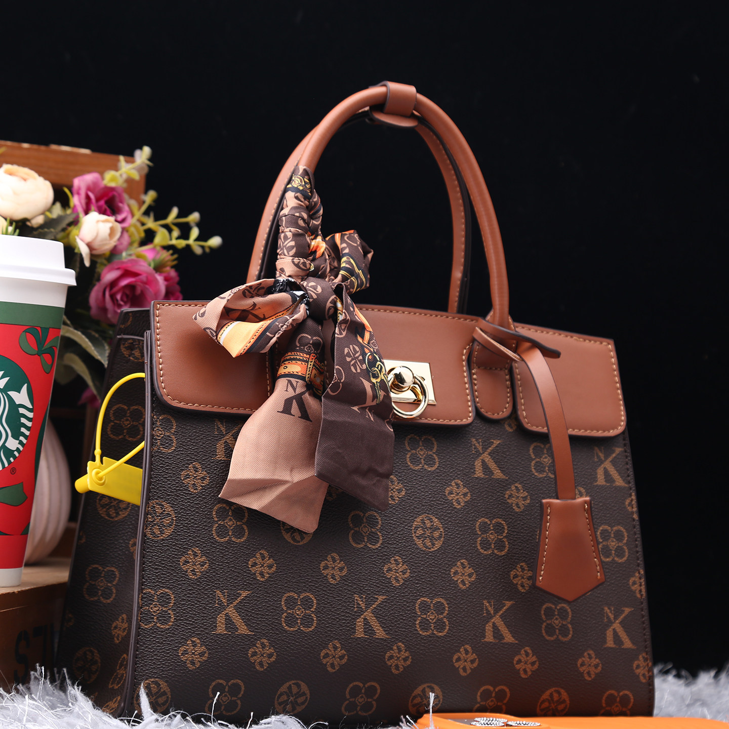 正品女包2026新款印花手提包大容量托特包轻奢质感斜挎包时尚百搭,箱包皮具/热销女包/男包,通用款女包,淘宝优惠券,粉丝福利购,淘宝优惠卷