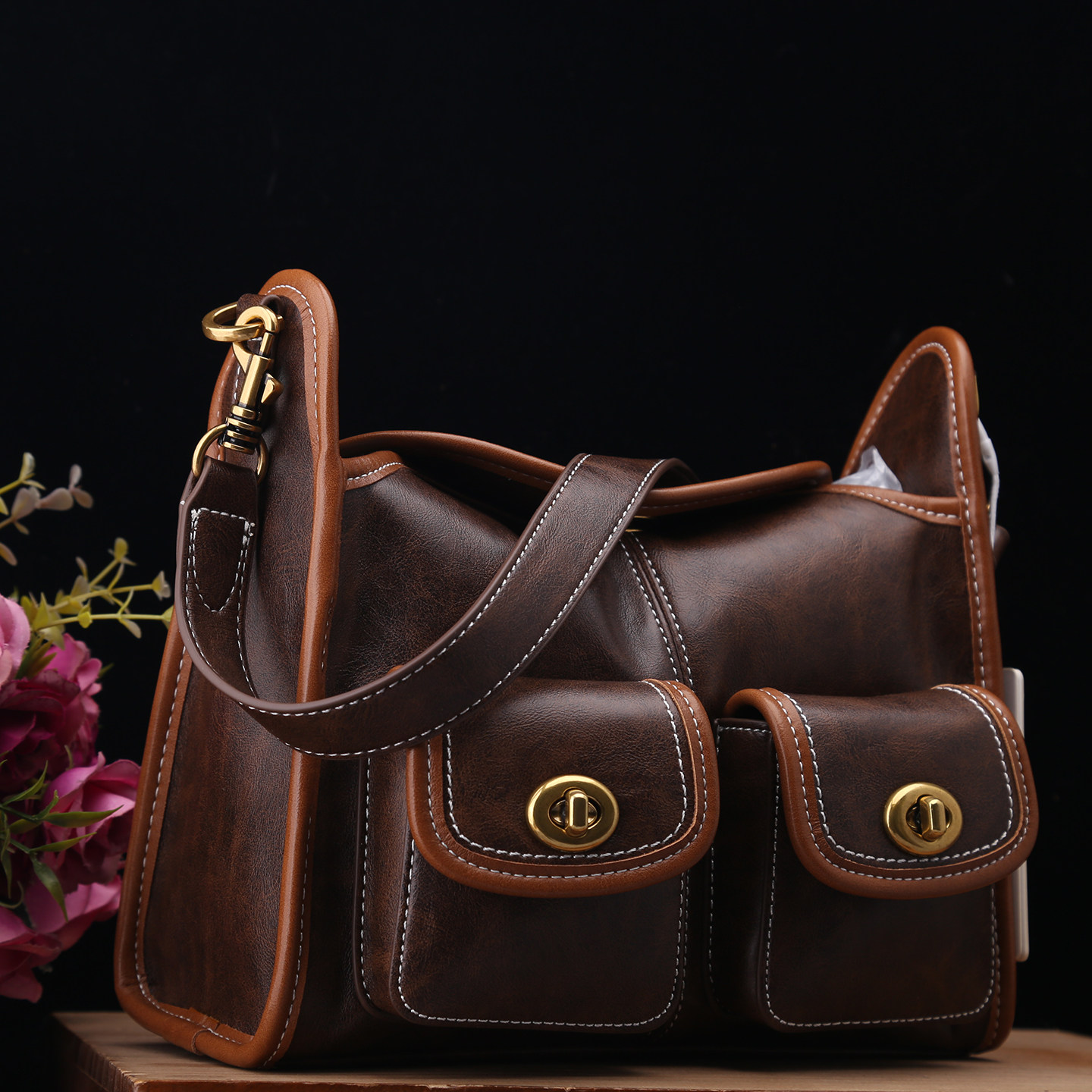 正品女包2025新款时尚机车复古风真皮单肩大容量斜挎大包63197-1,箱包皮具/热销女包/男包,托特包,淘宝优惠券,粉丝福利购,淘宝优惠卷