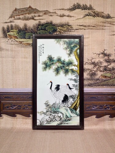 程意亭作品红木镶瓷板画粉彩花鸟松鹤延年中堂挂屏