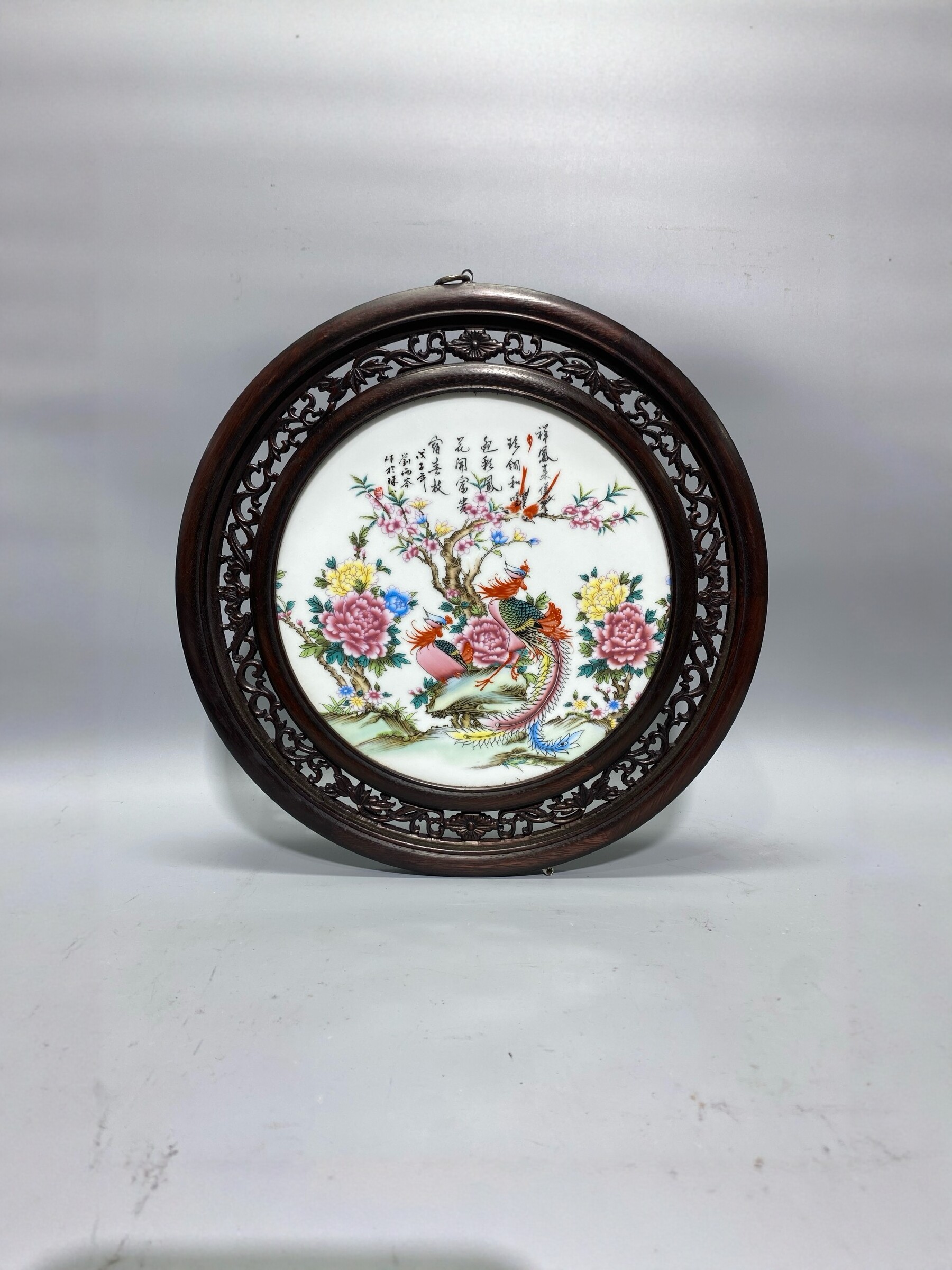 刘雨岑作品鸡翅木镶瓷板画粉彩花瓷板画