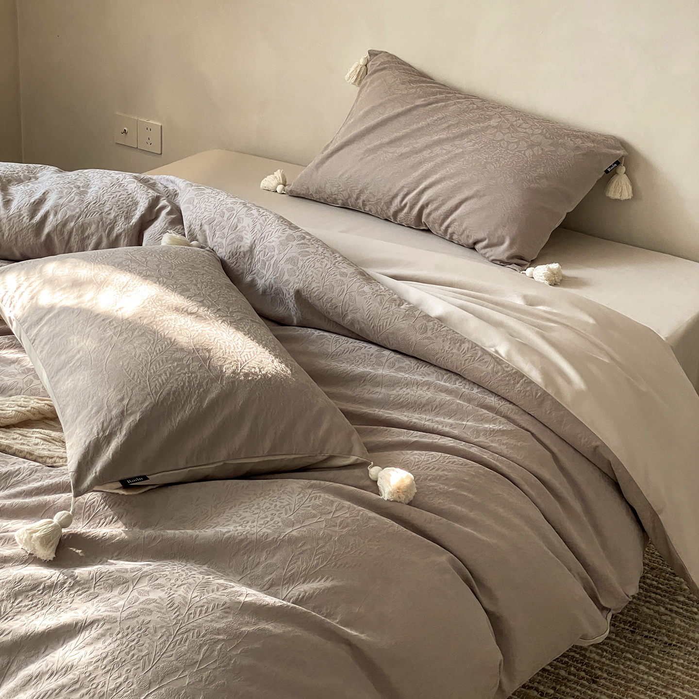 秋冬100支磨毛纯棉四件套全棉提花贡缎轻奢风床上用品保暖套件