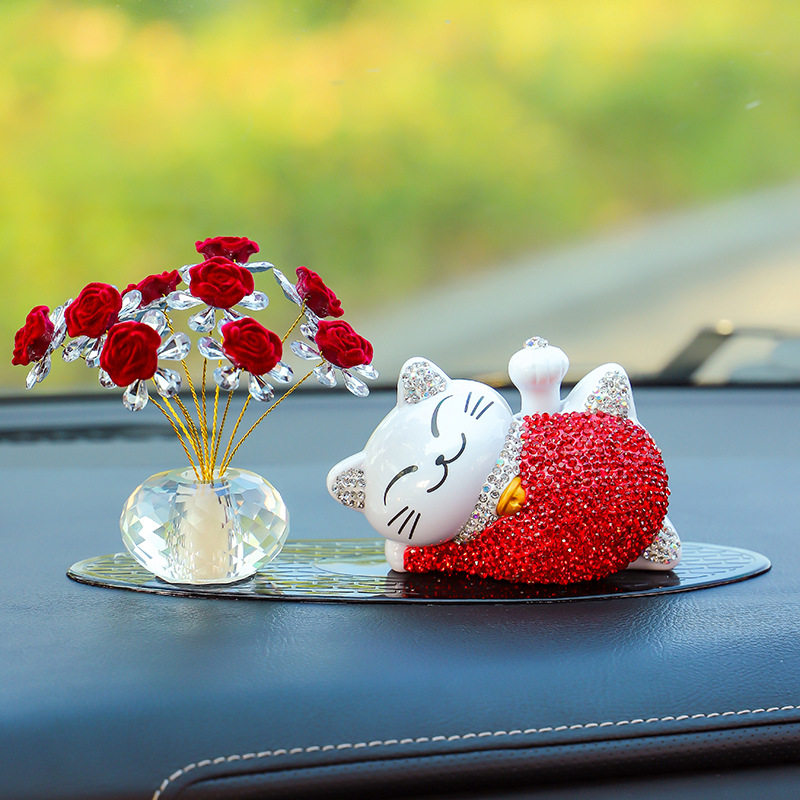 创意太阳能招财猫汽车摆件卡通可爱镶钻水晶玫瑰招财猫摆件车摆件