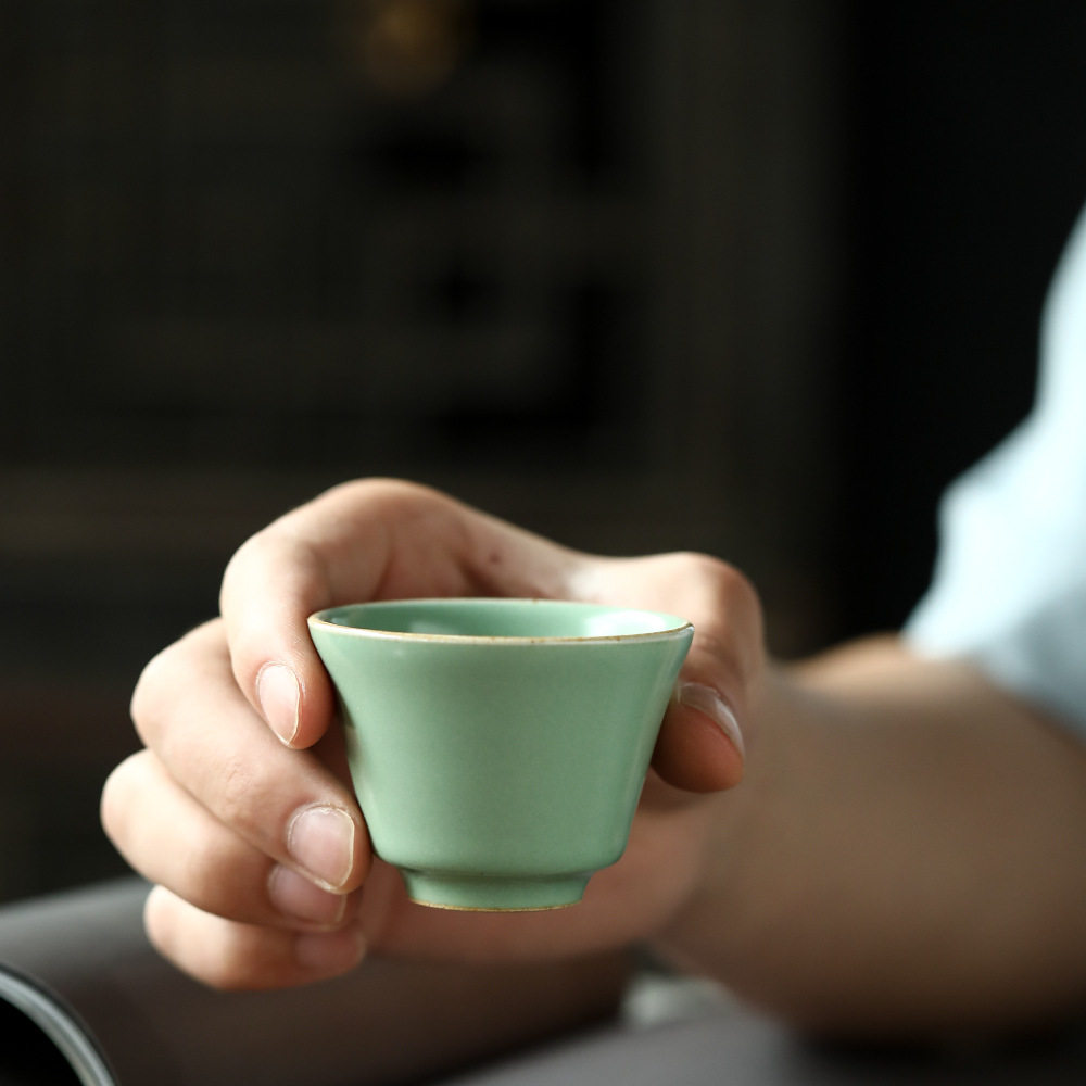 清雅温润手拉坯主人杯景德镇浅绿粗陶青釉福禄杯灵动可爱茶杯