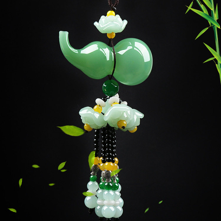 汽车香水挂件车内挂饰创意饰品绿玉莲花水晶车饰葫芦车挂