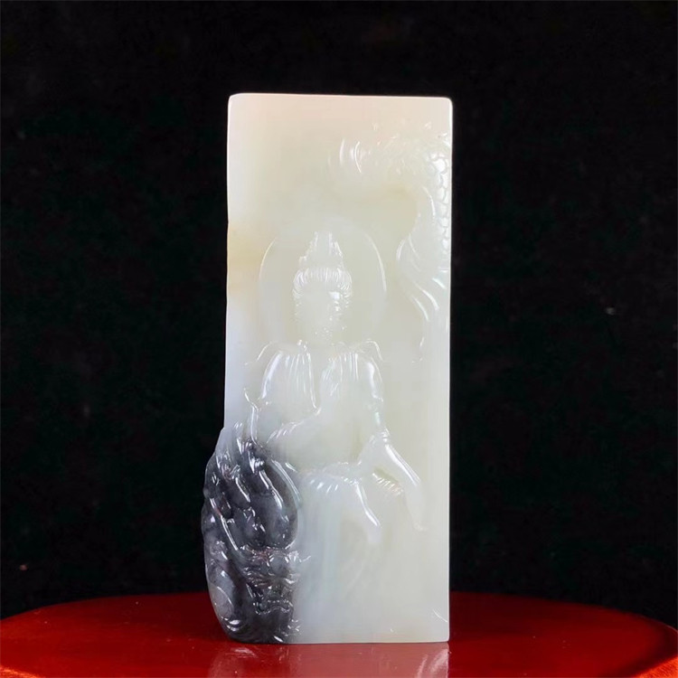 新疆和田玉籽料御龙观音青花牌天然玉石黑白分明苏工巧雕吊坠挂件
