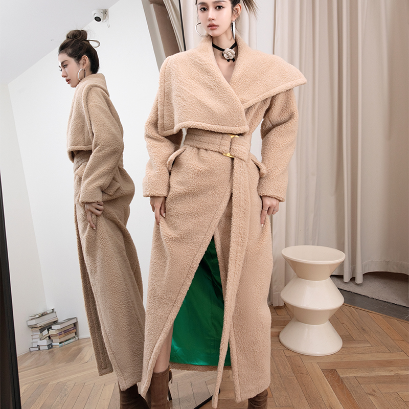 长款撞色保暖舒适大衣