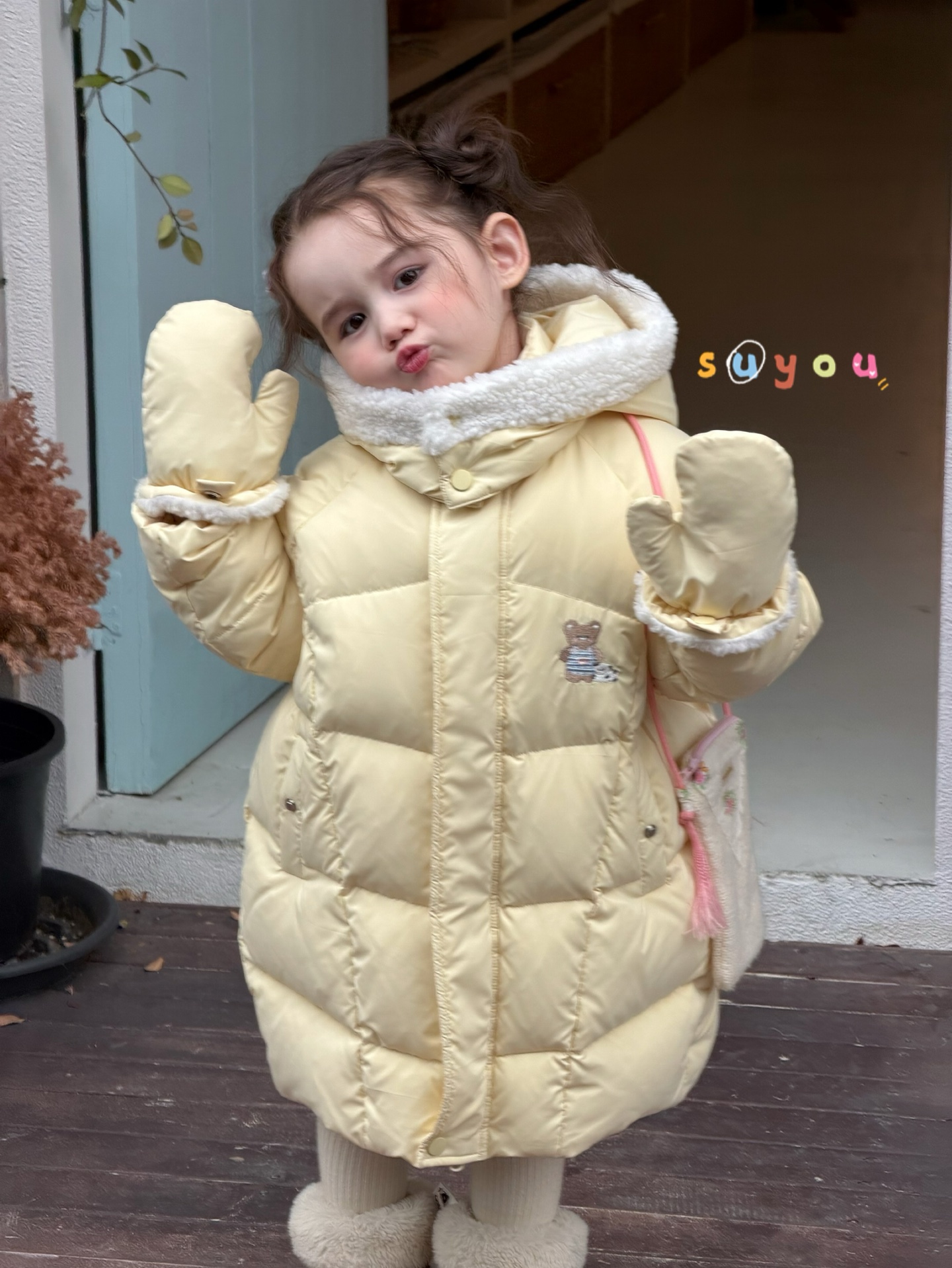 苏右正品～6015女童白鸭绒中长款外套洋气冬装女宝宝羽绒服带手套