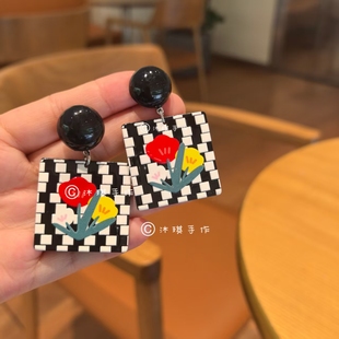 日韩黑白格子花朵亚克力耳环百搭时尚夸张耳夹