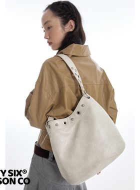 DirtySix 2025AW 达顿水桶 嬉皮朋克 多背法 机车铆钉软皮托特包