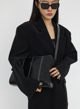 DirtySix /原创  普鲁士方包  牛皮  重工绣线 单肩斜挎包