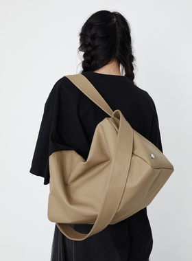 DirtySix/原创 岩武奶酪 大容量柔柔软软 单肩斜挎包