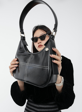 DirtySix /原创 黑尾HOBO 软皮亮面 十字绣线极简腋下包