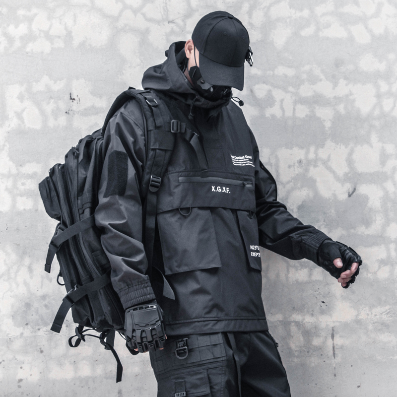 多口袋重工战术机能宽松冲锋衣