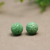C366 一对11.4MM果绿满色天然A货翡翠团寿龙纹雕花圆珠子