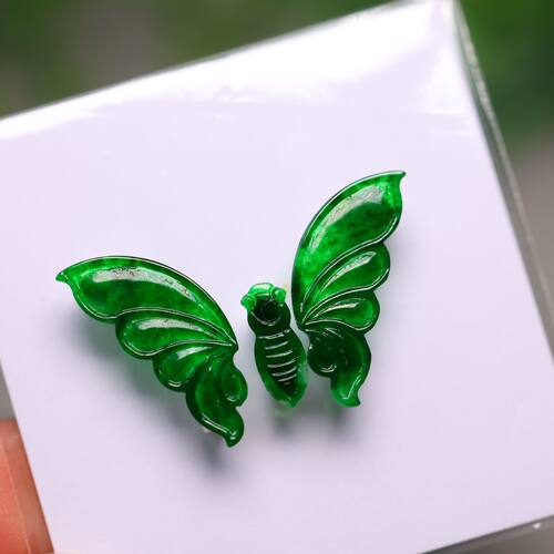 满色辣绿天然A货翡翠大蝴蝶花片
