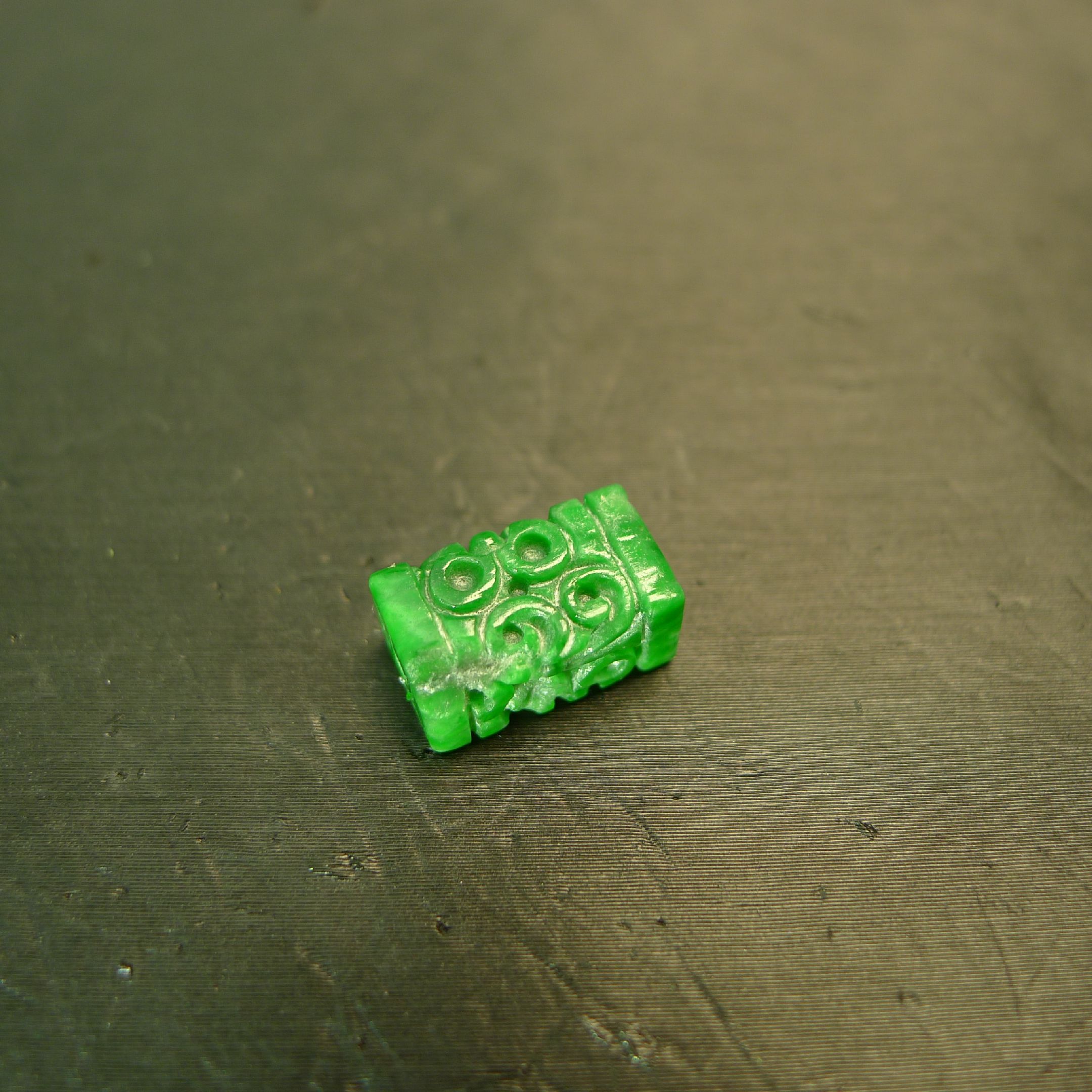 天然A货翡翠方形雕花路路通桶珠