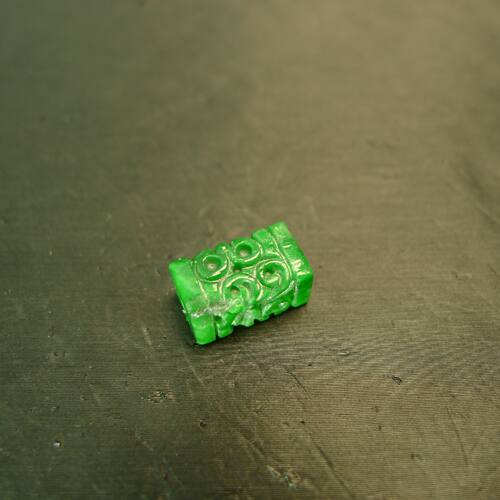 天然A货翡翠方形雕花路路通桶珠