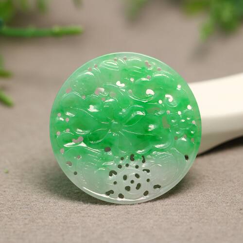 翡翠连年有余吊坠胸针圆形花片
