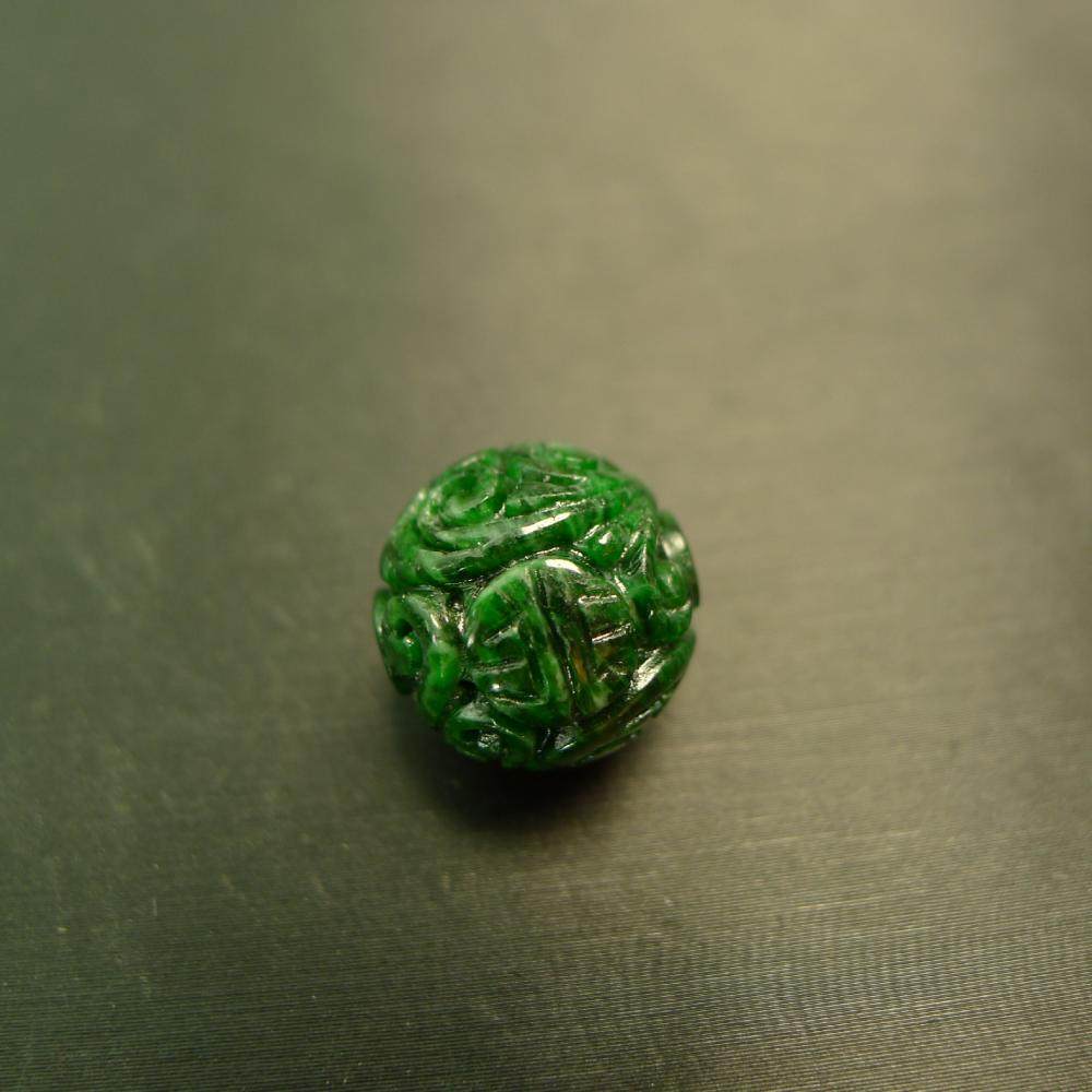 特价15mm满色辣绿天然a货老翡翠团寿龙纹雕花圆珠子佛珠顶珠