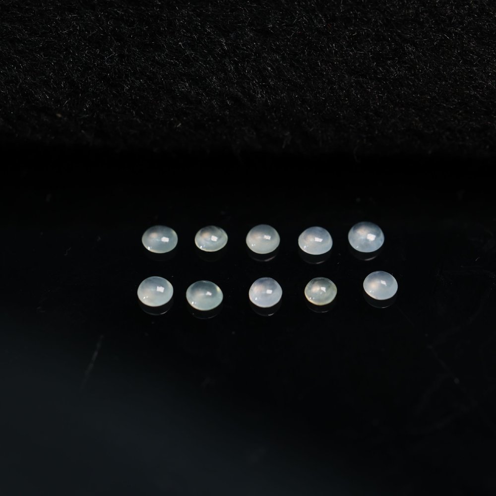 冰种天然A货翡翠圆形小蛋面