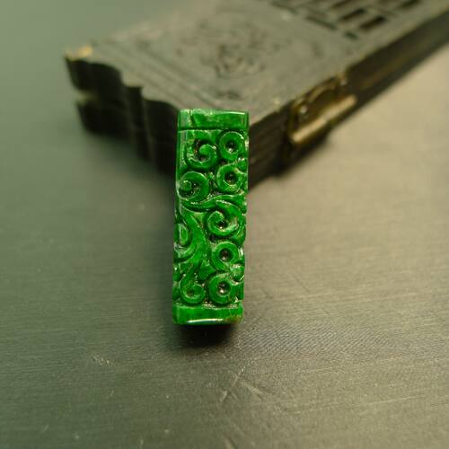 老翡翠长方柱条形雕花管珠桶珠
