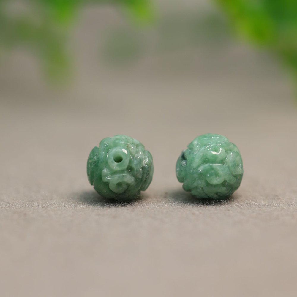 缅甸天然A货老翡翠雕花珠子