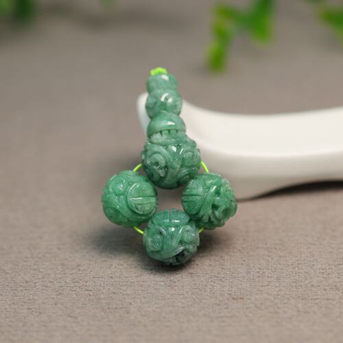 天然翡翠团寿龙纹珠子三通佛头