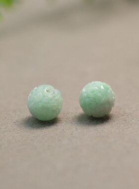 #C940白底飘淡绿色天然A货翡翠雕花珠子 团寿龙纹圆珠