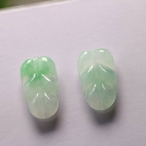 冰种飘阳绿天然A货翡翠叶子
