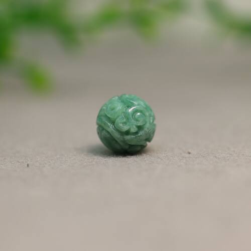 天然A货翡翠团寿龙纹雕花珠子