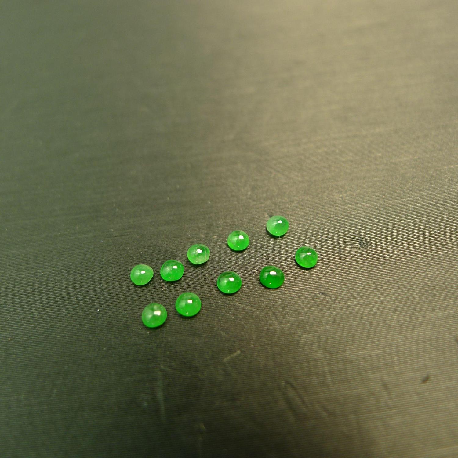 10颗冰种满绿天然A货翡翠小蛋面