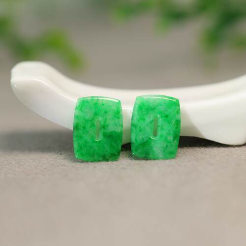 缅甸天然A货翡翠方块糖花片
