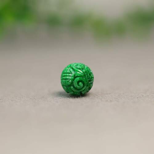 然A货翡翠团寿龙纹雕花珠子