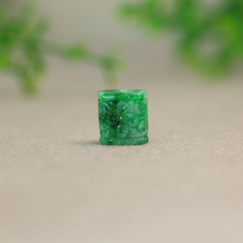 缅甸天然A货翡翠雕花扁桶珠