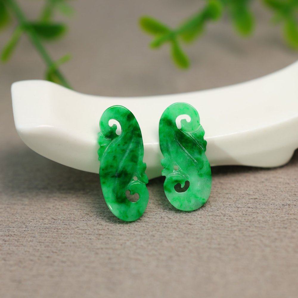 天然翡翠镂空龙纹耳坠花片裸石